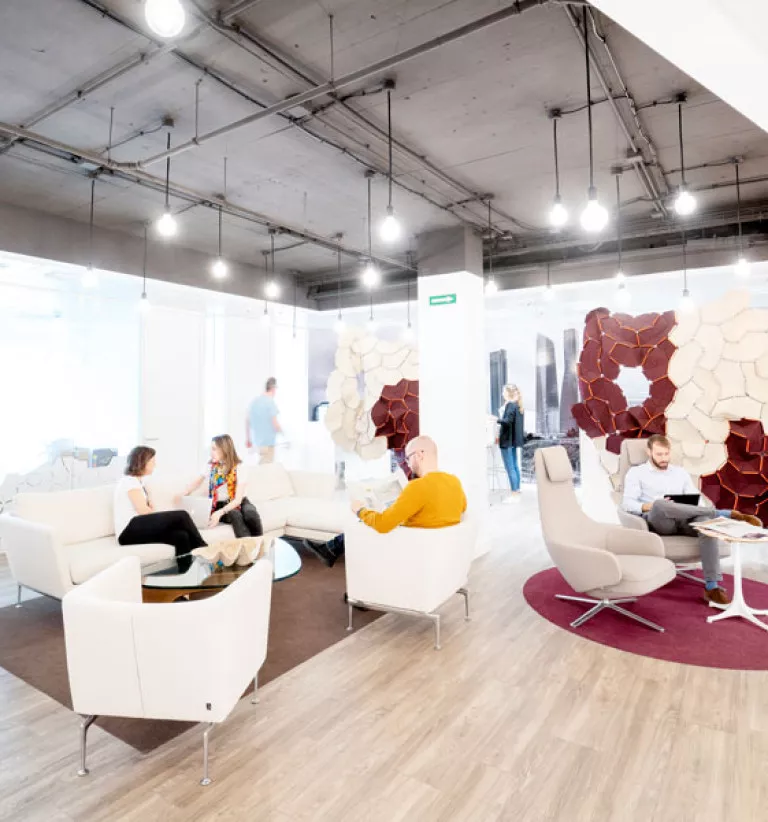 Què és el coliving? Compartir feina, oci i llar en un mateix espai