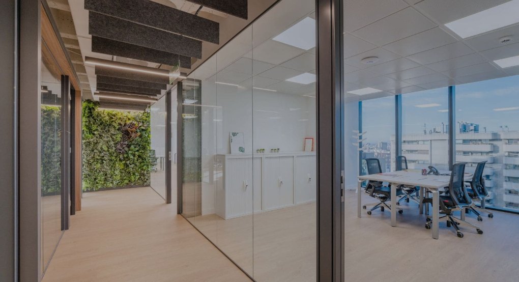 Coworkings with private offices for rent in spain